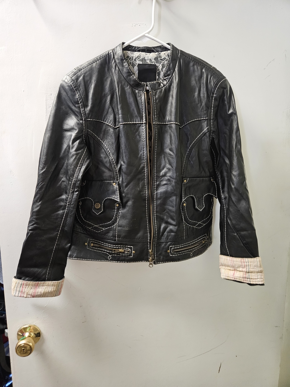 Malvin Paris Women's Black Leather Zip-Front Jacket with Contrast Stitching
